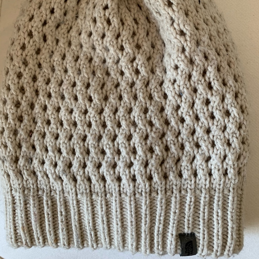 Cream north face beanie